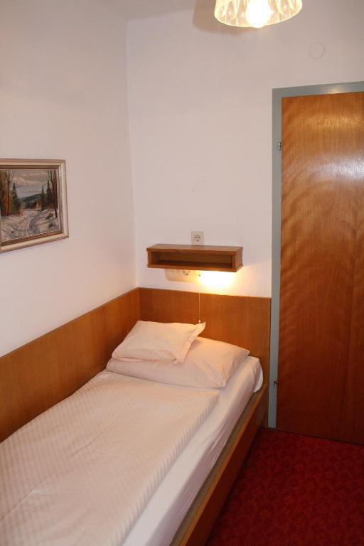 Pension Wolf Steindorf am Ossiacher See Habitación foto